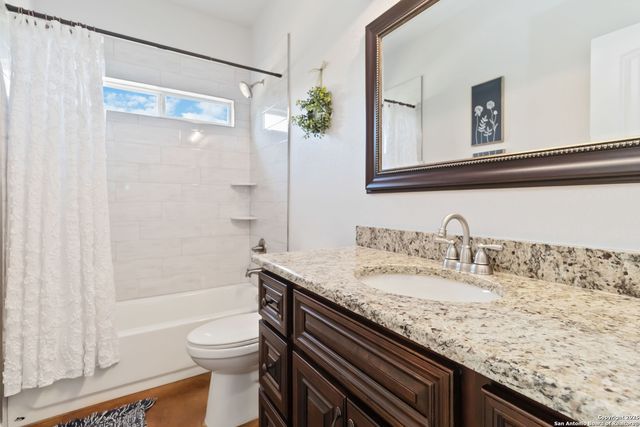 342 wood view, Bandera, TX 78003