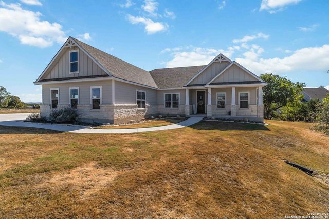 342 wood view, Bandera, TX 78003