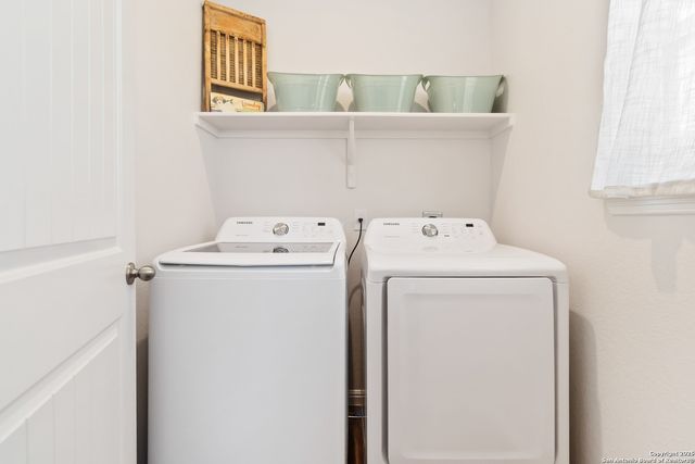 342 wood view, Bandera, TX 78003