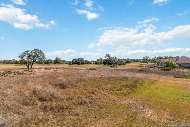 342 wood view, Bandera, TX 78003