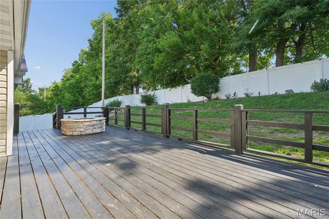814 Emerald Place Drive, St Charles, MO 63304
