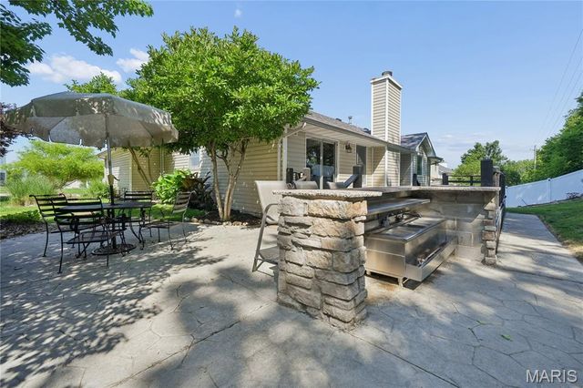 814 Emerald Place Drive, St Charles, MO 63304