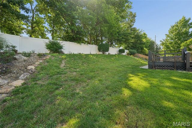 814 Emerald Place Drive, St Charles, MO 63304