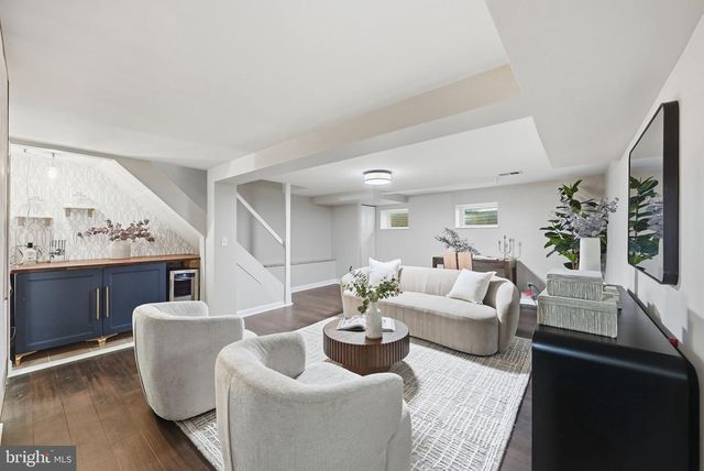 230 ASPEN ST, Alexandria, VA 22305