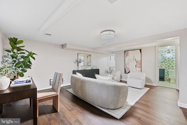 230 ASPEN ST, Alexandria, VA 22305