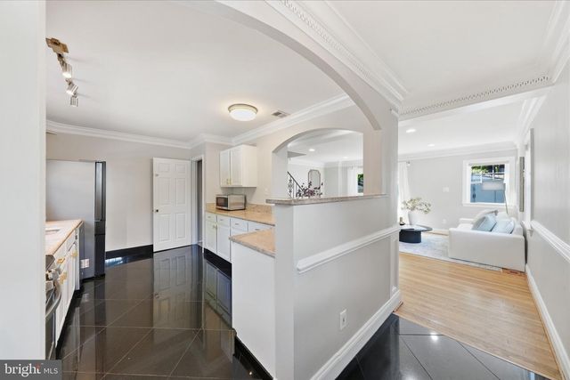 230 ASPEN ST, Alexandria, VA 22305