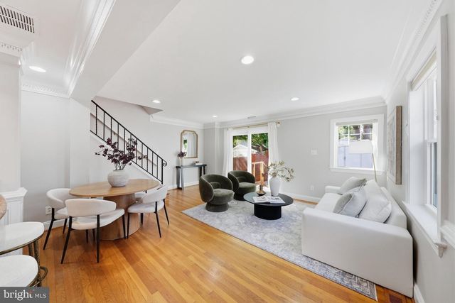 230 ASPEN ST, Alexandria, VA 22305