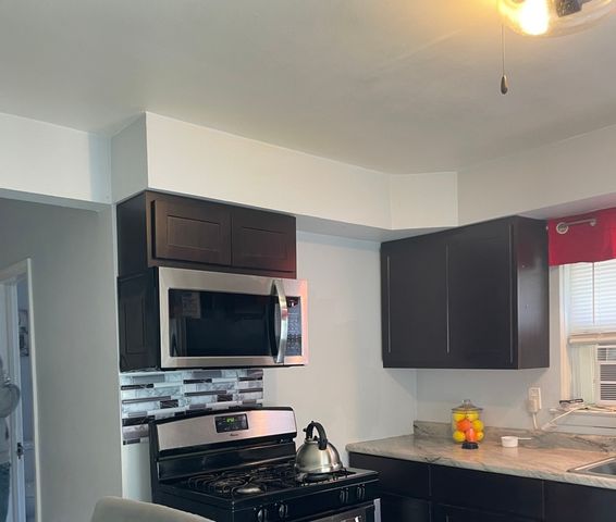 5530 W Van Buren Street, Chicago, IL 60644