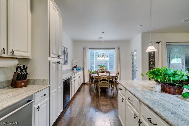 7350 Brisbane Hills Street, Las Vegas, NV 89166