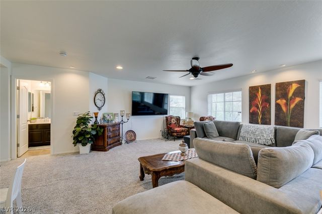 7350 Brisbane Hills Street, Las Vegas, NV 89166