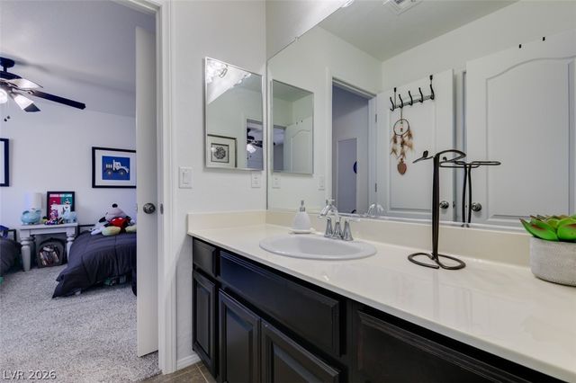 7350 Brisbane Hills Street, Las Vegas, NV 89166