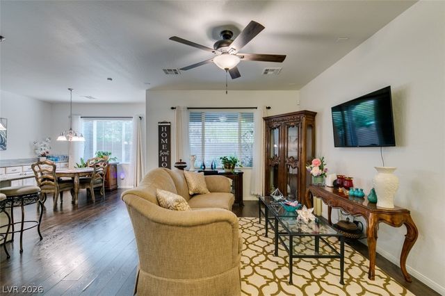 7350 Brisbane Hills Street, Las Vegas, NV 89166