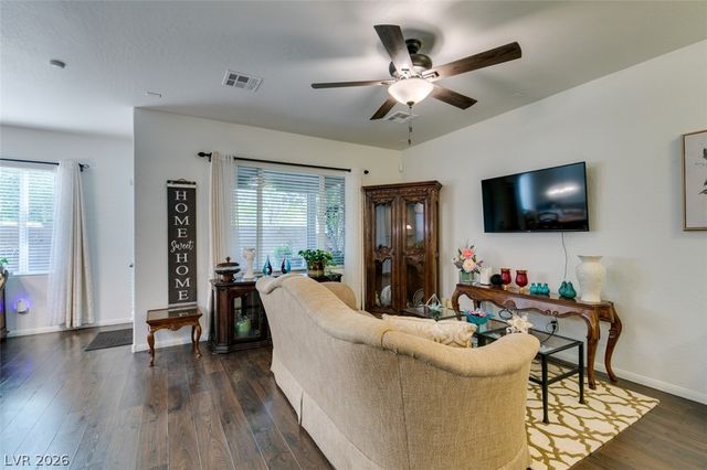 7350 Brisbane Hills Street, Las Vegas, NV 89166