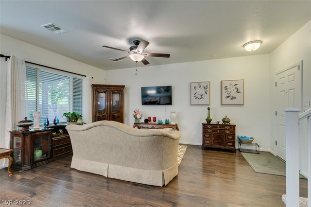 7350 Brisbane Hills Street, Las Vegas, NV 89166