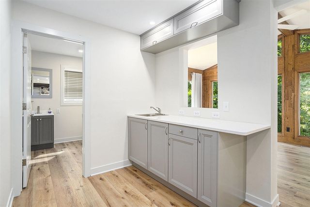 2530 Westbrook Drive, Grand Rapids, MI 49504