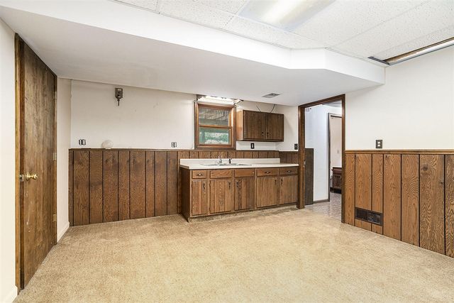 2530 Westbrook Drive, Grand Rapids, MI 49504