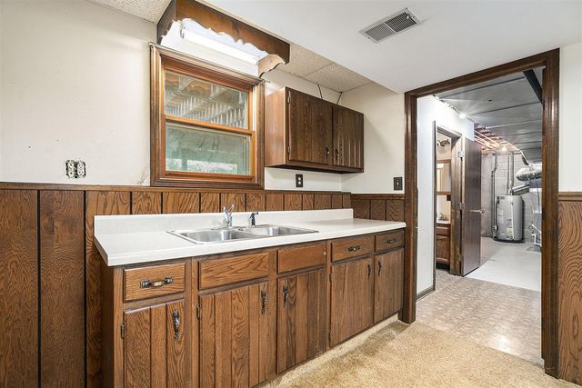 2530 Westbrook Drive, Grand Rapids, MI 49504