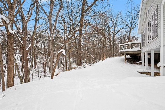 2530 Westbrook Drive, Grand Rapids, MI 49504