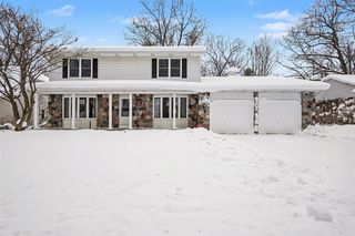 2530 Westbrook Drive, Grand Rapids, MI 49504