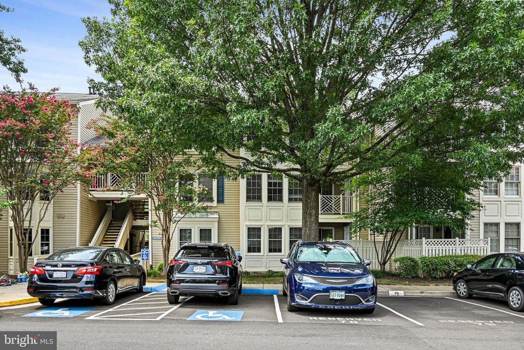 12217 FAIRFIELD HOUSE DR #112A, Fairfax, VA 22033