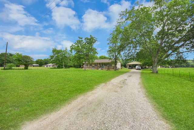 86 County Road 6057, Dayton, TX 77535