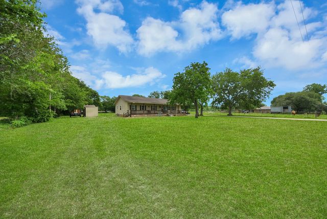 86 County Road 6057, Dayton, TX 77535