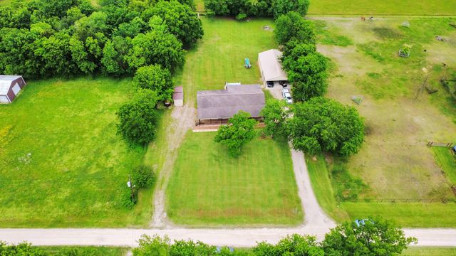 86 County Road 6057, Dayton, TX 77535