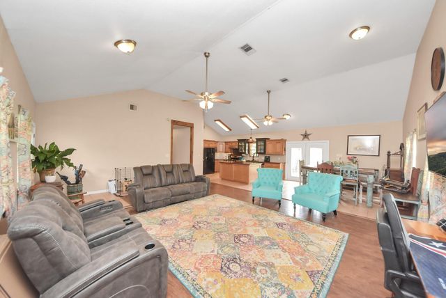 86 County Road 6057, Dayton, TX 77535