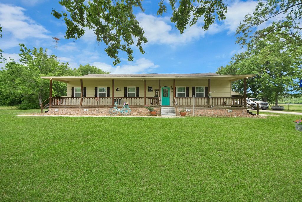 86 County Road 6057, Dayton, TX 77535