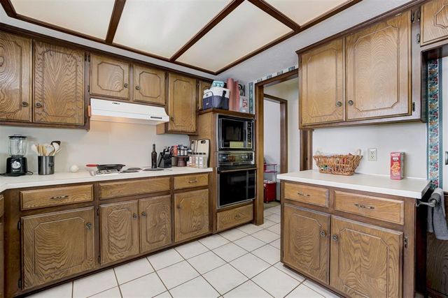 501 Quail Ridge Road, Norman, OK 73072