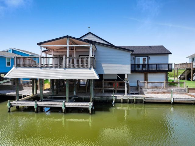 1208 Boyt Road, Crystal Beach, TX 77650
