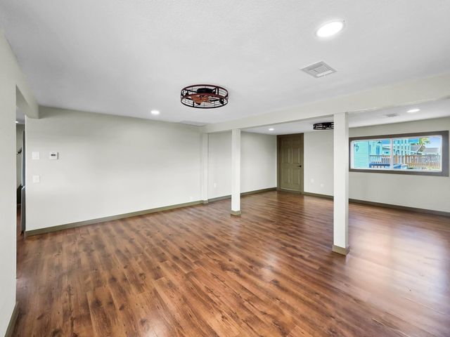 1208 Boyt Road, Crystal Beach, TX 77650