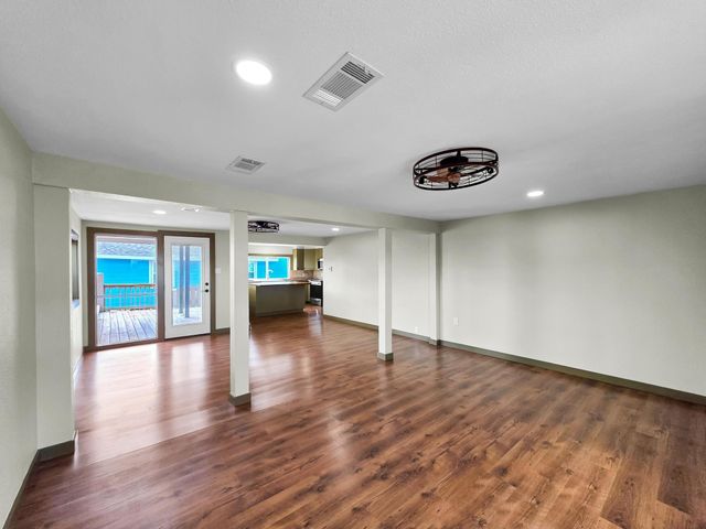 1208 Boyt Road, Crystal Beach, TX 77650