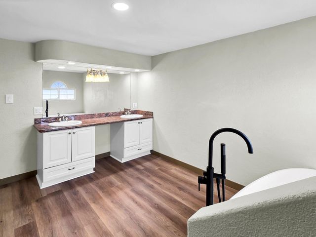 1208 Boyt Road, Crystal Beach, TX 77650
