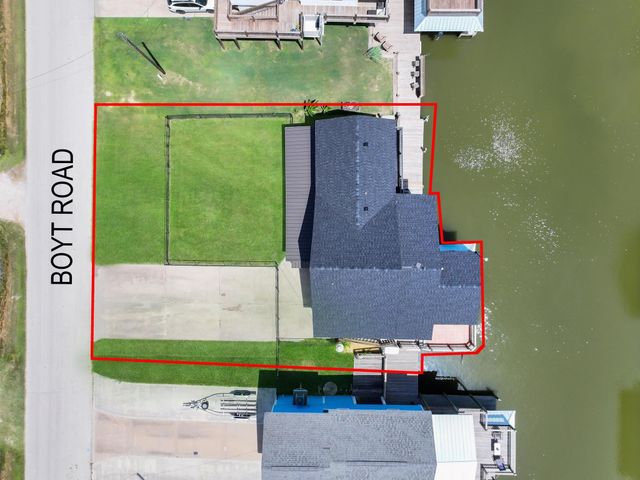 1208 Boyt Road, Crystal Beach, TX 77650