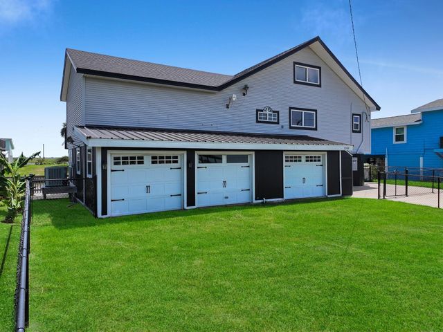 1208 Boyt Road, Crystal Beach, TX 77650