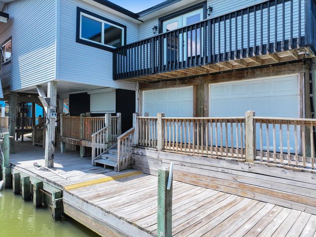 1208 Boyt Road, Crystal Beach, TX 77650