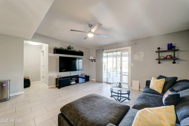 3352 E MESCAL Street, Phoenix, AZ 85028