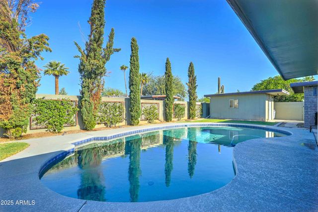 3352 E MESCAL Street, Phoenix, AZ 85028