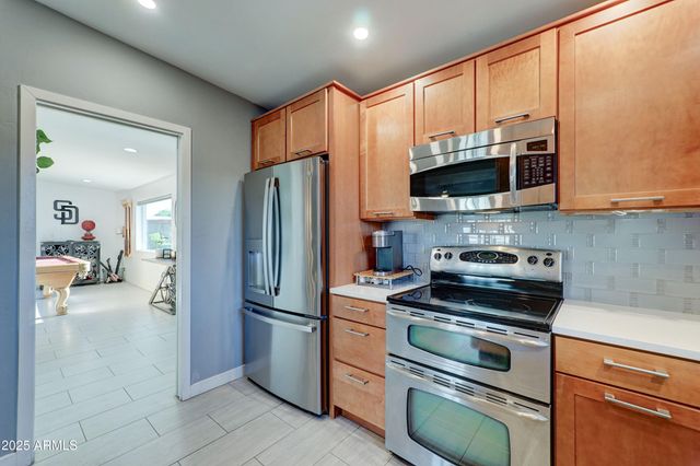 3352 E MESCAL Street, Phoenix, AZ 85028