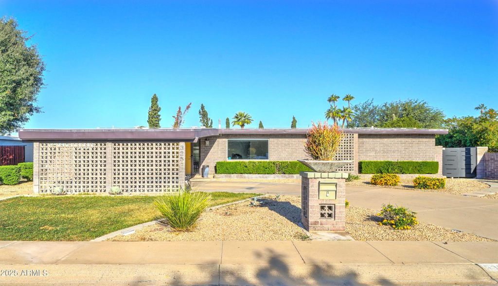 3352 E MESCAL Street, Phoenix, AZ 85028