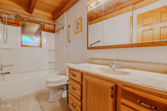 2597 Rutledge Pike, Blaine, TN 37709