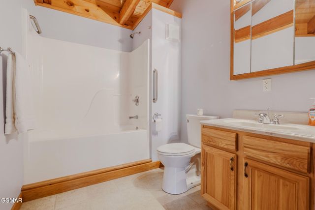 2597 Rutledge Pike, Blaine, TN 37709