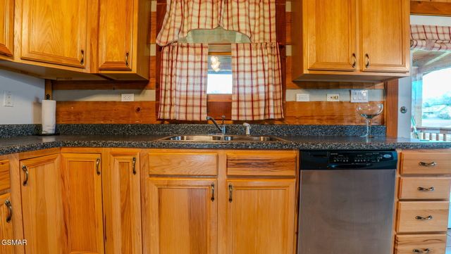 2597 Rutledge Pike, Blaine, TN 37709