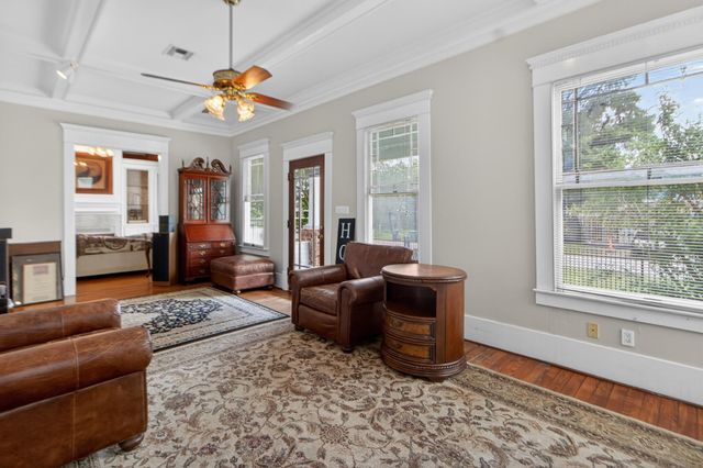 2009 Arlington Street, Houston, TX 77008