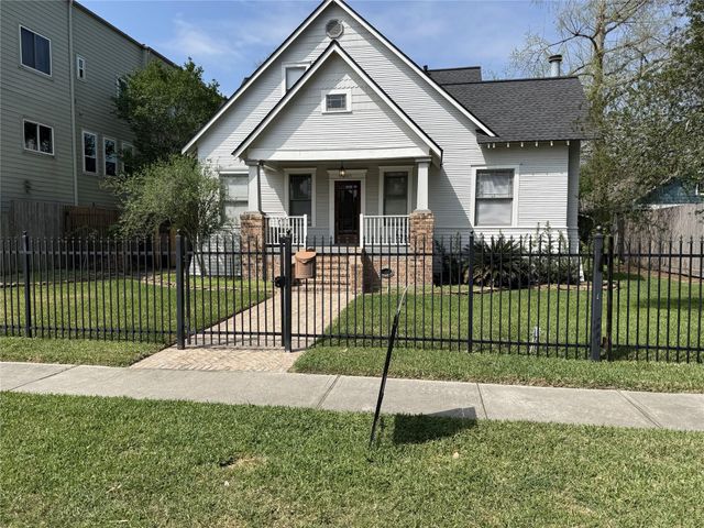 2009 Arlington Street, Houston, TX 77008