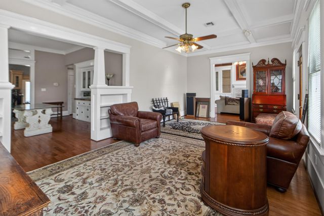 2009 Arlington Street, Houston, TX 77008