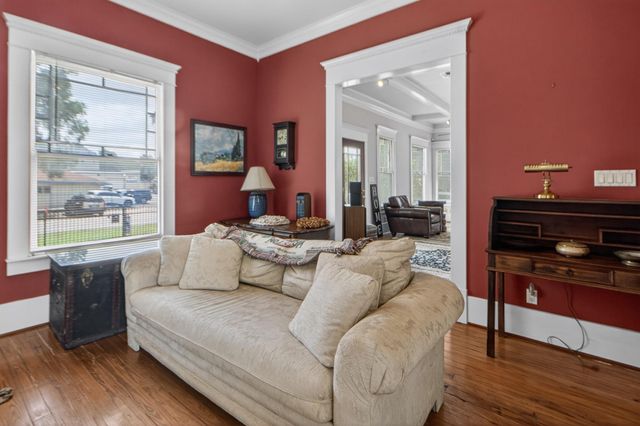 2009 Arlington Street, Houston, TX 77008