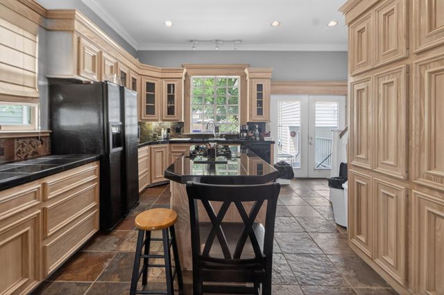 2009 Arlington Street, Houston, TX 77008