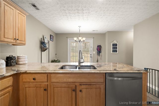 804 Twin Oaks Drive, Henryville, IN 47126